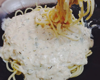 Macarrão ao molho branco com frango