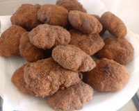 Bolinho de carne moída à milanesa