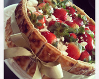 Bolo de morangos e suspiros