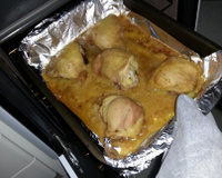 Coxa e sobrecoxa com creme de cebola, super fácil