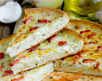 Eu substituí a farinha por queijo cottage na pizza e o resultado chocou todo mundo aqui em casa!
