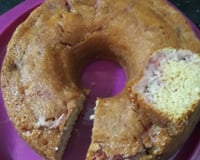 Bolo de morango rápido e fácil