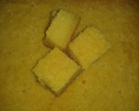 Bolo fácil de aipim com leite condensado