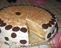 Bolo de coco recheado com doce de leite