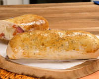 Combine pão e pizza na mesma receita e tenha um lanche diferente e incrível