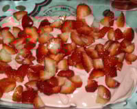 Sobremesa simples de morango