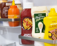 Mel, ketchup e shoyu devem ir para geladeira depois de abertos? Descubra onde guardar cada coisa!