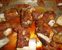 Costelinha de porco assada no forno