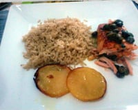 Salmão com molho de alcaparras