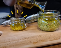 Tempero caseiro completo dura 2 meses na geladeira e serve pra tudo: frango, carnes, peixes, sopas, arroz e até feijão. Aprenda a receita da sua vida!