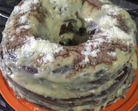 Bolo de Oreo com cobertura de leite em pó