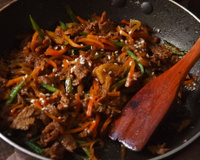 Depois que aprendi a fazer carne ao estilo coreano, meu marido pede toda semana: veja a receita do bulgogi
