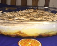 Chico balanceado com banana