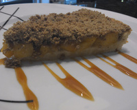 Torta de pêssego com farofa