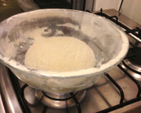 Pão fermentado recheado do Vitor