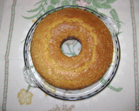 Bolo de fubá com creme de leite