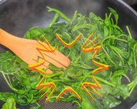 Explosão de benefícios: conheça as vantagens do espinafre, um dos alimentos mais saudáveis do mundo