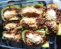 Canoa de abobrinha recheada com carne moída