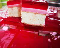 Bolo gelatinado de morango