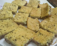 Torta de liquidificador (calabresa e cebola fina)