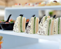 Sanduíche colorido gelado