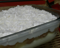 Pavê de abacaxi com marshmallow e coco fresco