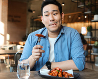 Uma especialista revela o que acontece se você comer proteína demais