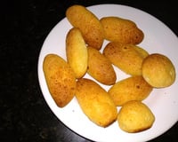 Pão de queijo empanado