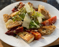 Salada caesar saudável com frango