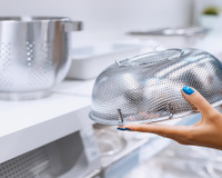 O truque infalível para limpar o escorredor de maneira eficaz e sem esforço