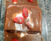 Bolo de brigadeiro com Morango