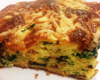 Torta de fubá com espinafre