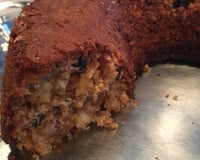 Bolo de maçã, nozes e damasco