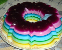 Gelatinas coloridas em camadas