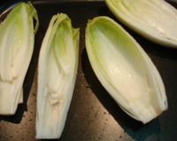 Barcas de endívias a rolê