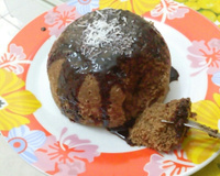 Bolo de caneca de chocolate com calda - light