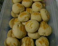 Salgadinho de queijo ralado (desmancha na boca)