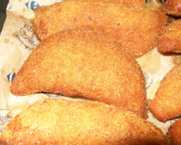Risoles de frango com creme de queijo