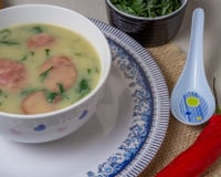 Caldo verde de aipim