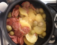 Calabresa com batata na panela de pressão