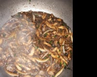 Cogumelo shimeji frito na manteiga