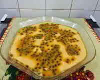 Mousse de maracujá com suco em pó