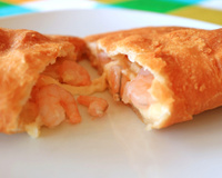 Pastel de camarão com cream cheese