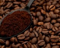 Com quantos anos você descobriu como moer café em casa sem precisar de um moedor?