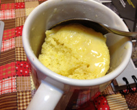 Bolo de laranja de caneca