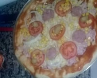 Pizza com borda recheada