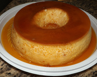 Pudim de leite condensado de padaria