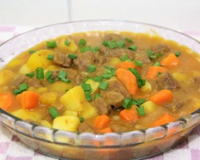 Picadinho com batatas: faça a carne render muito mais com essa receita fácil para o almoço