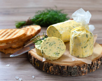 Manteiga de chef! Aprenda como fazer manteiga aromatizada e deixe suas receitas irresistíveis