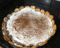 Charlote de chocolate com biscoito